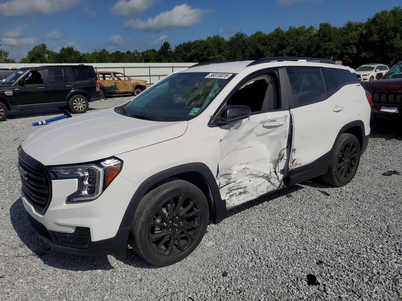 2023 GMC Terrain SLE, VIN 3GKALMEG0PL198251 — Side