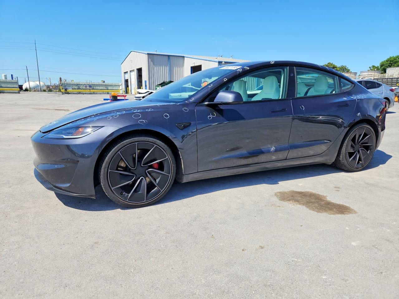 2025 Tesla Model 3 Performance, VIN 5YJ3E1ET5SF983365 — Град