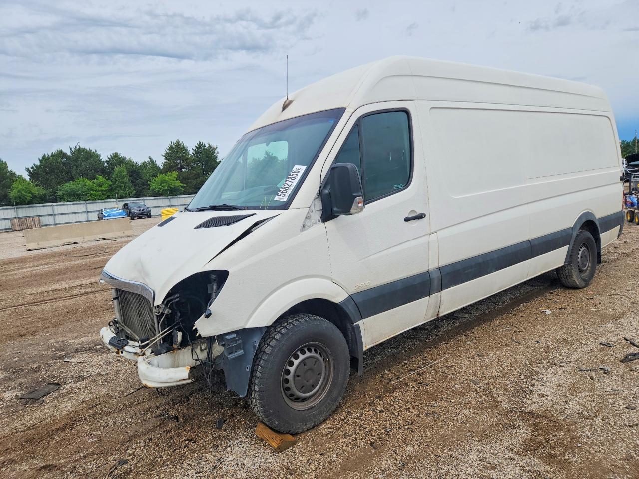 2008 Dodge Sprinter, VIN WD0PE845X85238982 — Front end