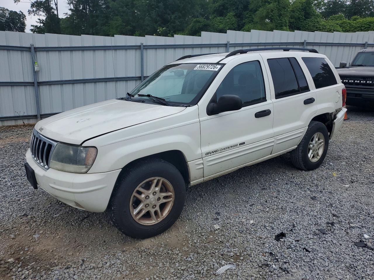 2002 Jeep Grand Cherokee Laredo, VIN 1J4GX48S12C313948 — Rear end