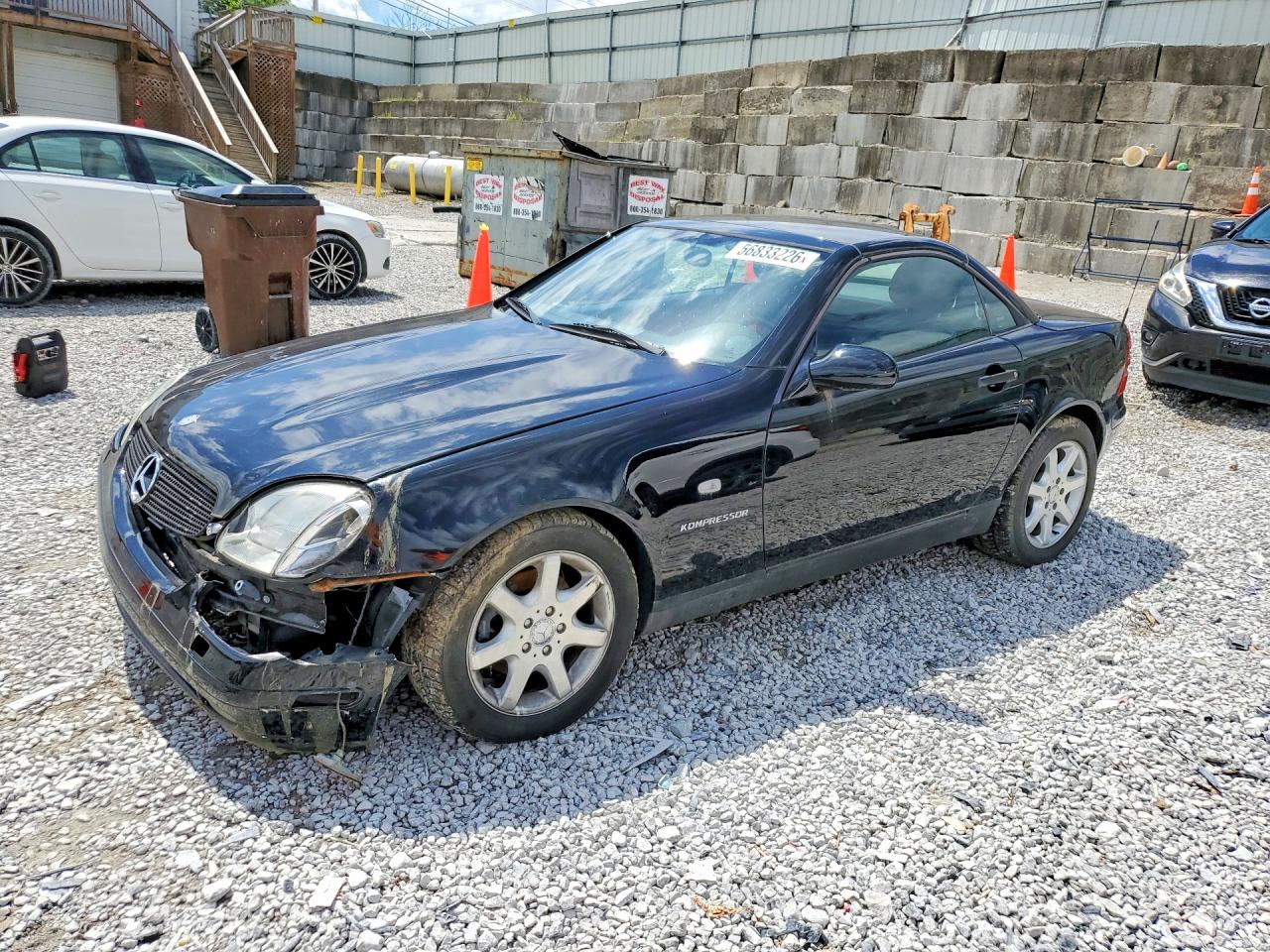 1998 Mercedes-Benz SLK 230/320, VIN WDBKK47F3WF063229 — Перед