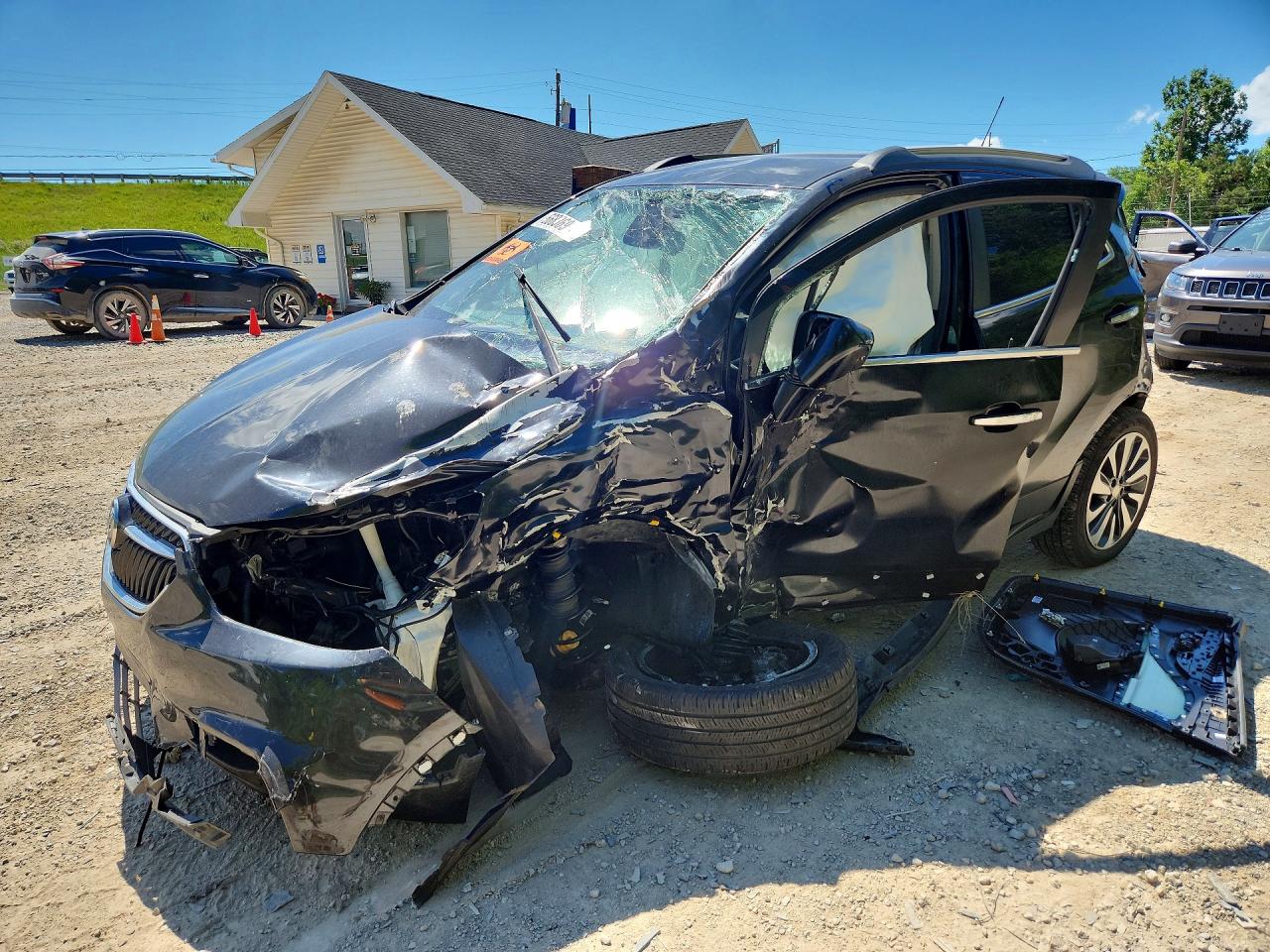2022 Buick Encore Preferred, VIN KL4CJESM9NB566865 — All over
