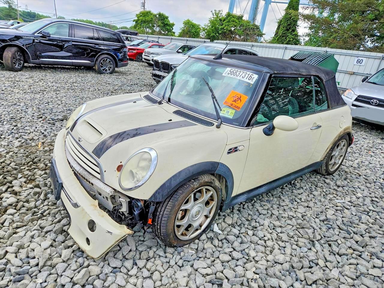 2006 MINI Convertible S, VIN WMWRH33546TK57773 — Перед