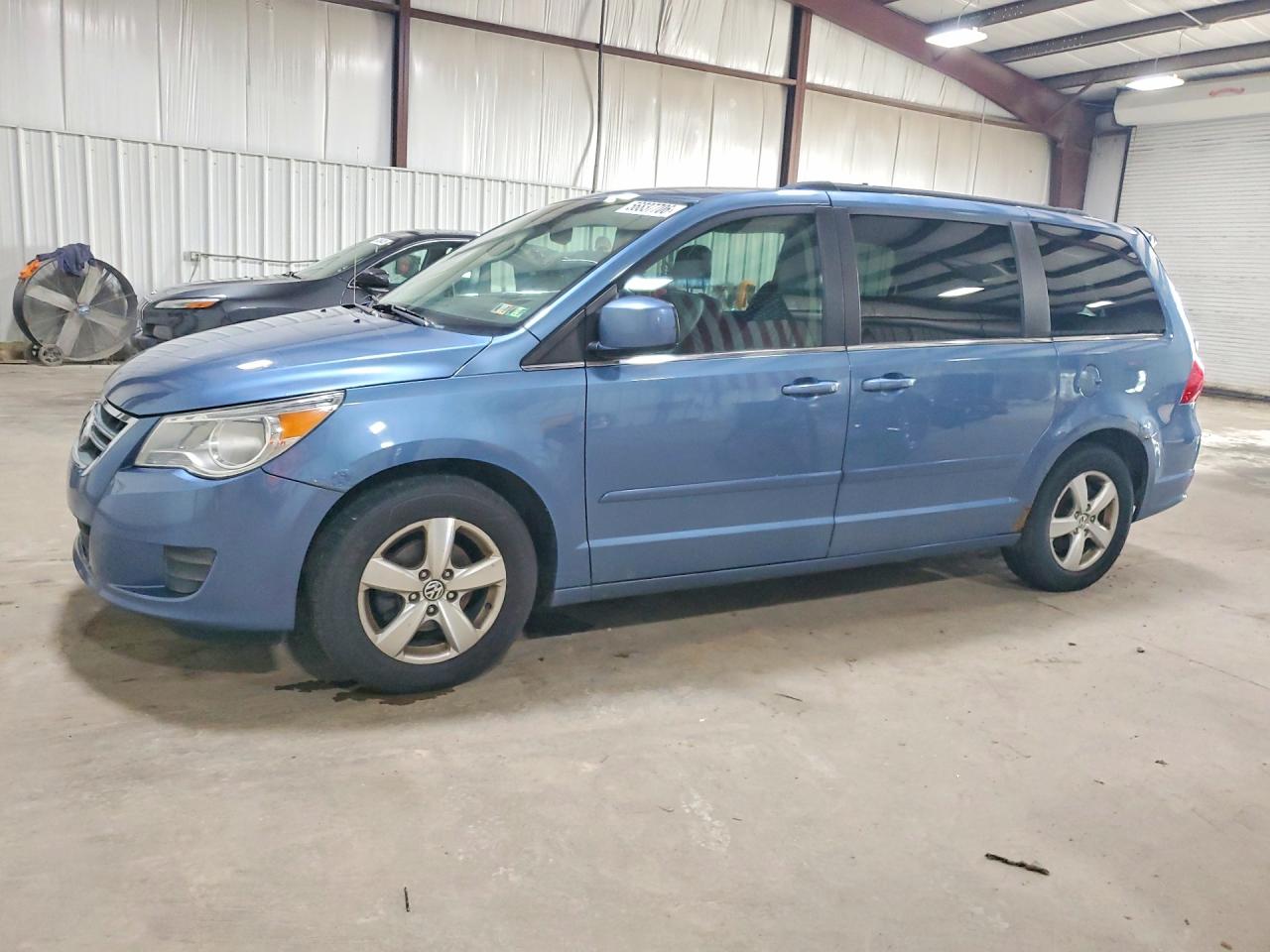 2011 Volkswagen Routan SE, VIN 2V4RW3DG2BR738797 — Mechanical
