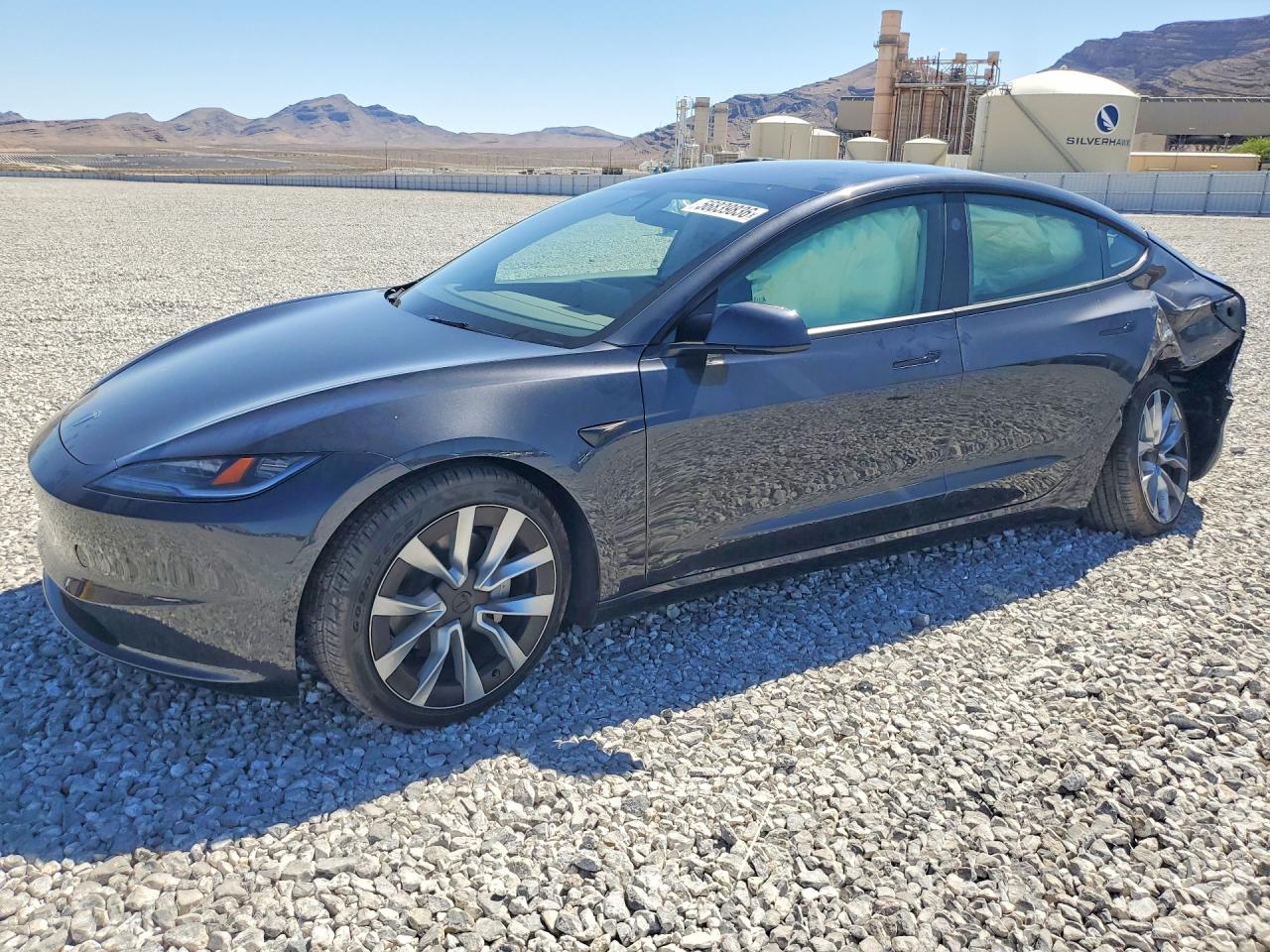 2025 Tesla Model 3 Long Range, VIN 5YJ3E1EB8SF916086 — Зад