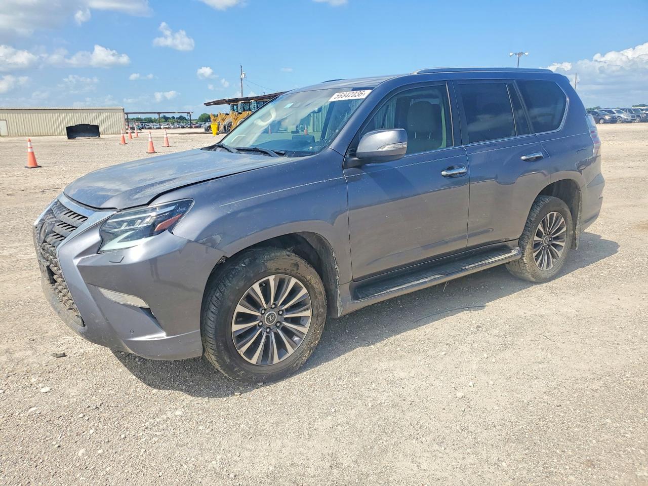 2022 Lexus GX 460 Luxury, VIN JTJGM7BX8N5329316 — Front end