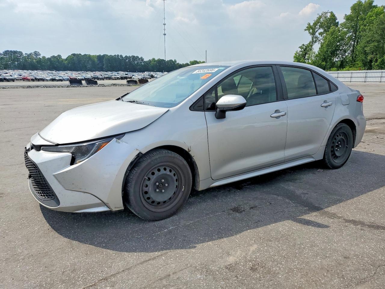 2021 Toyota Corolla LE, VIN JTDEPMAE4MJ175354 — Front end