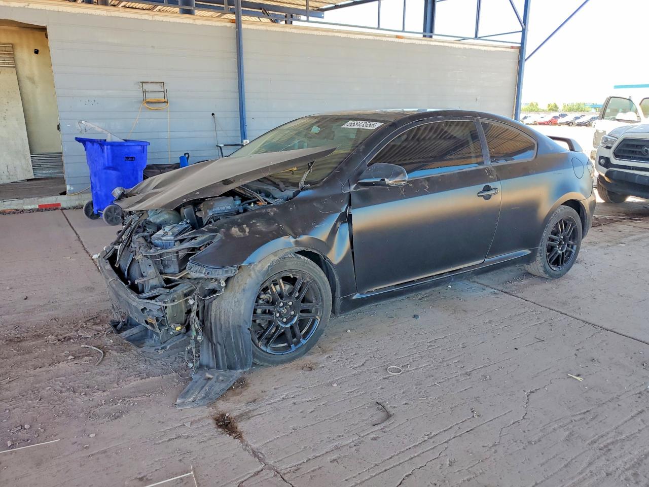 2009 Scion tC, VIN JTKDE167290282063 — Перед