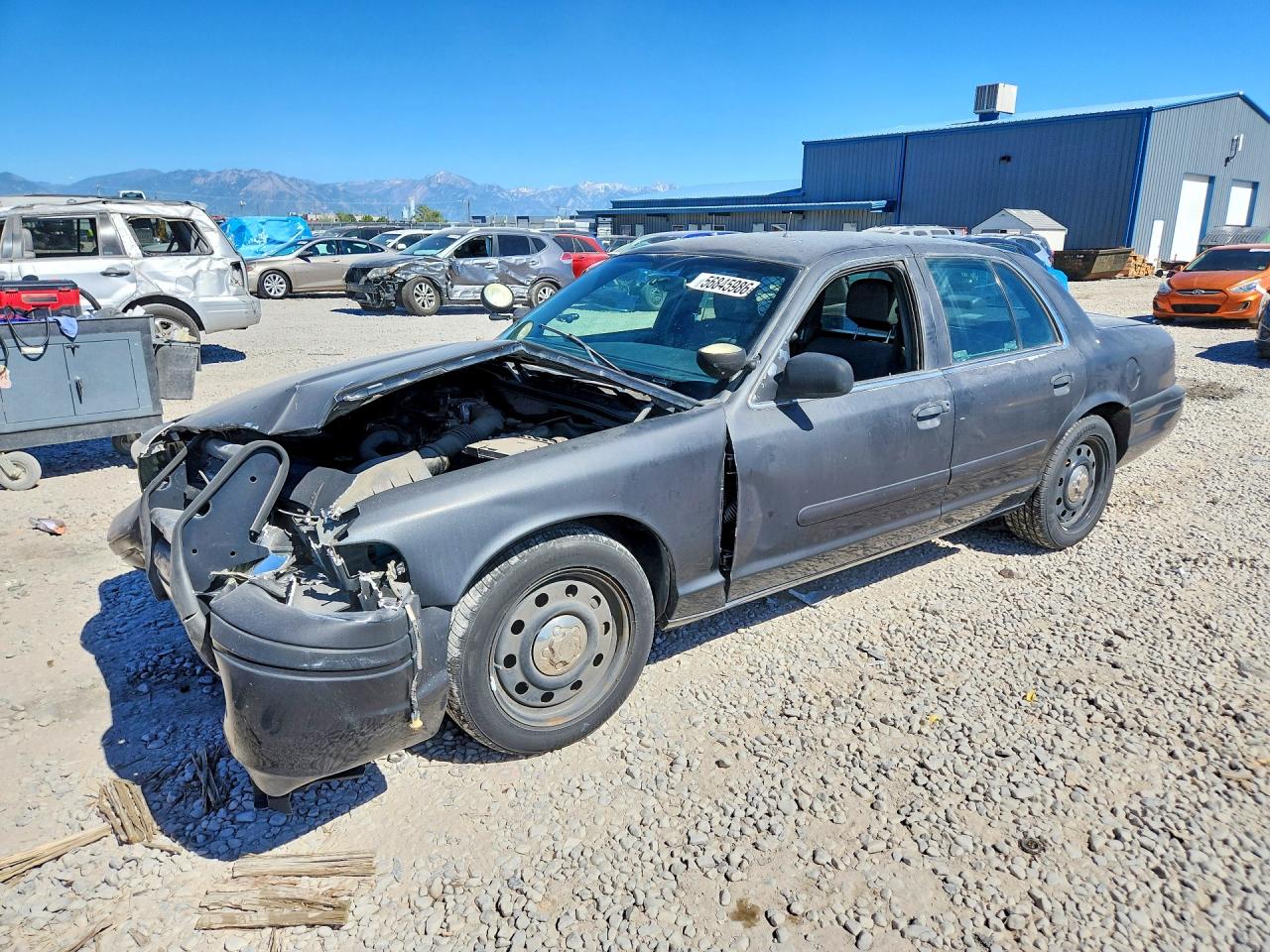 2007 Ford Police Interceptor, VIN 2FAHP71W37X138675 — Front end