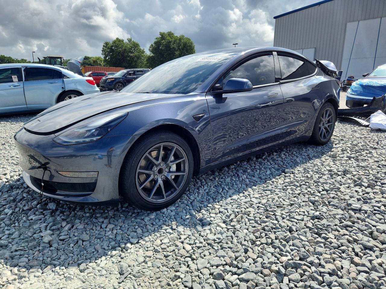 2022 Tesla Model 3, VIN 5YJ3E1EA2NF331211 — Rear end