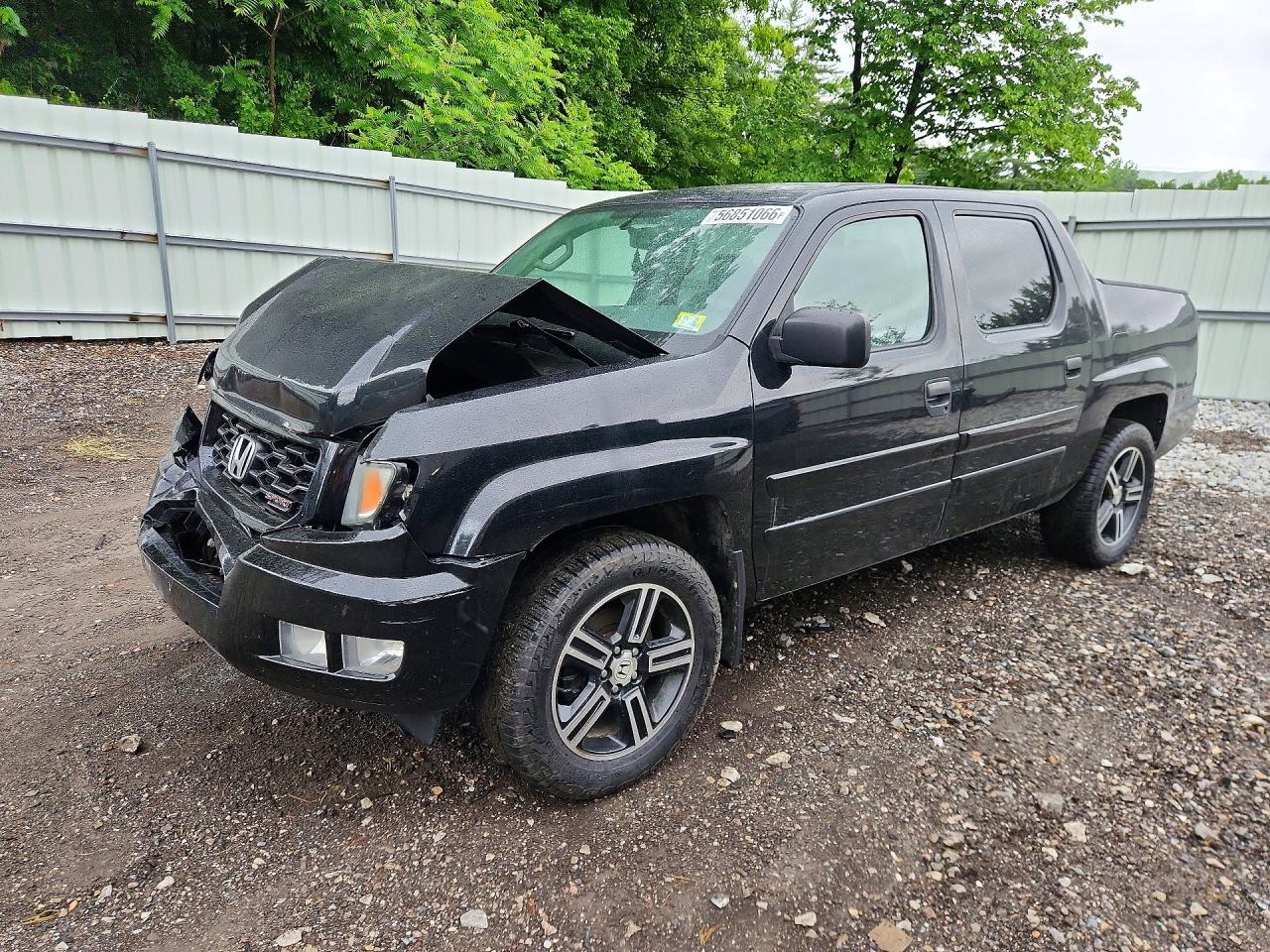 2014 Honda Ridgeline Sport, VIN 5FPYK1F71EB008518 — Front end