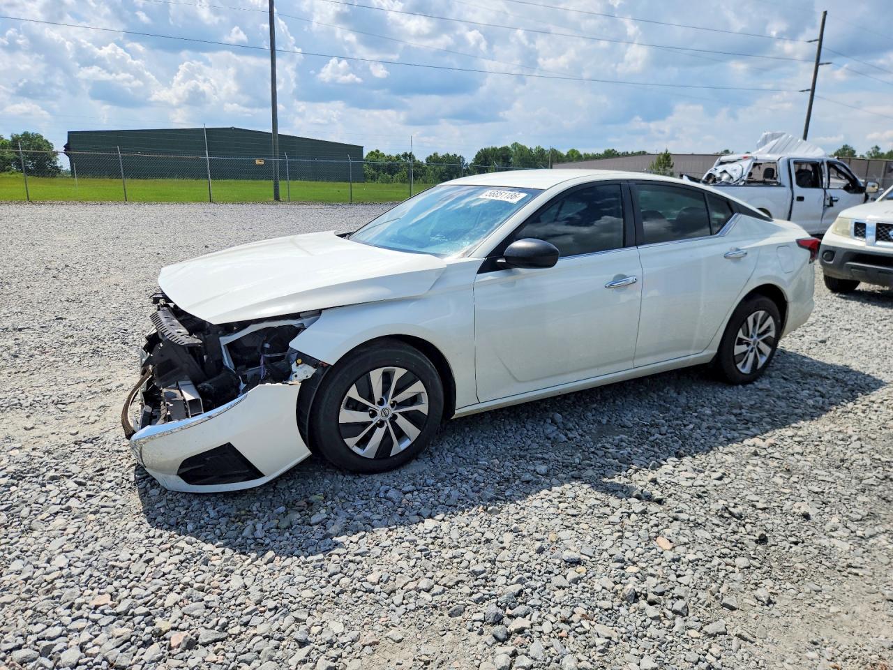 2025 Nissan Altima S, VIN 1N4BL4BV4SN342532 — Перед