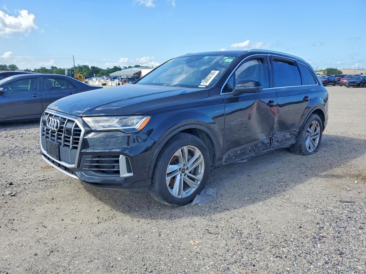 2022 Audi Q7 Premium Plus, VIN WA1LXBF77ND014979 — Side