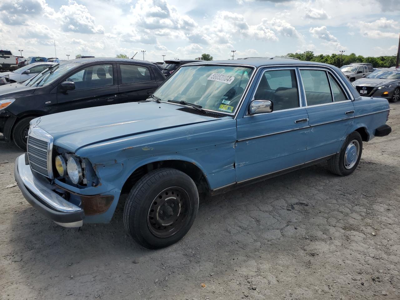 1982 Mercedes-Benz 240 Series 240D, VIN WDBAB23A4CB292273 — Front end