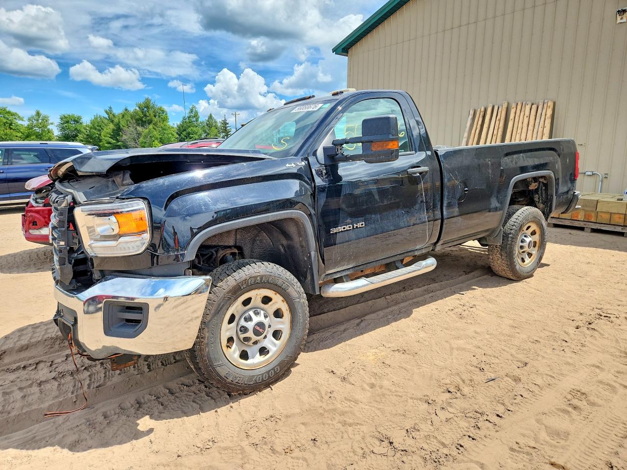 2018 GMC Sierra 3500HD, VIN 1GT02VEG4JZ224916 — Front end