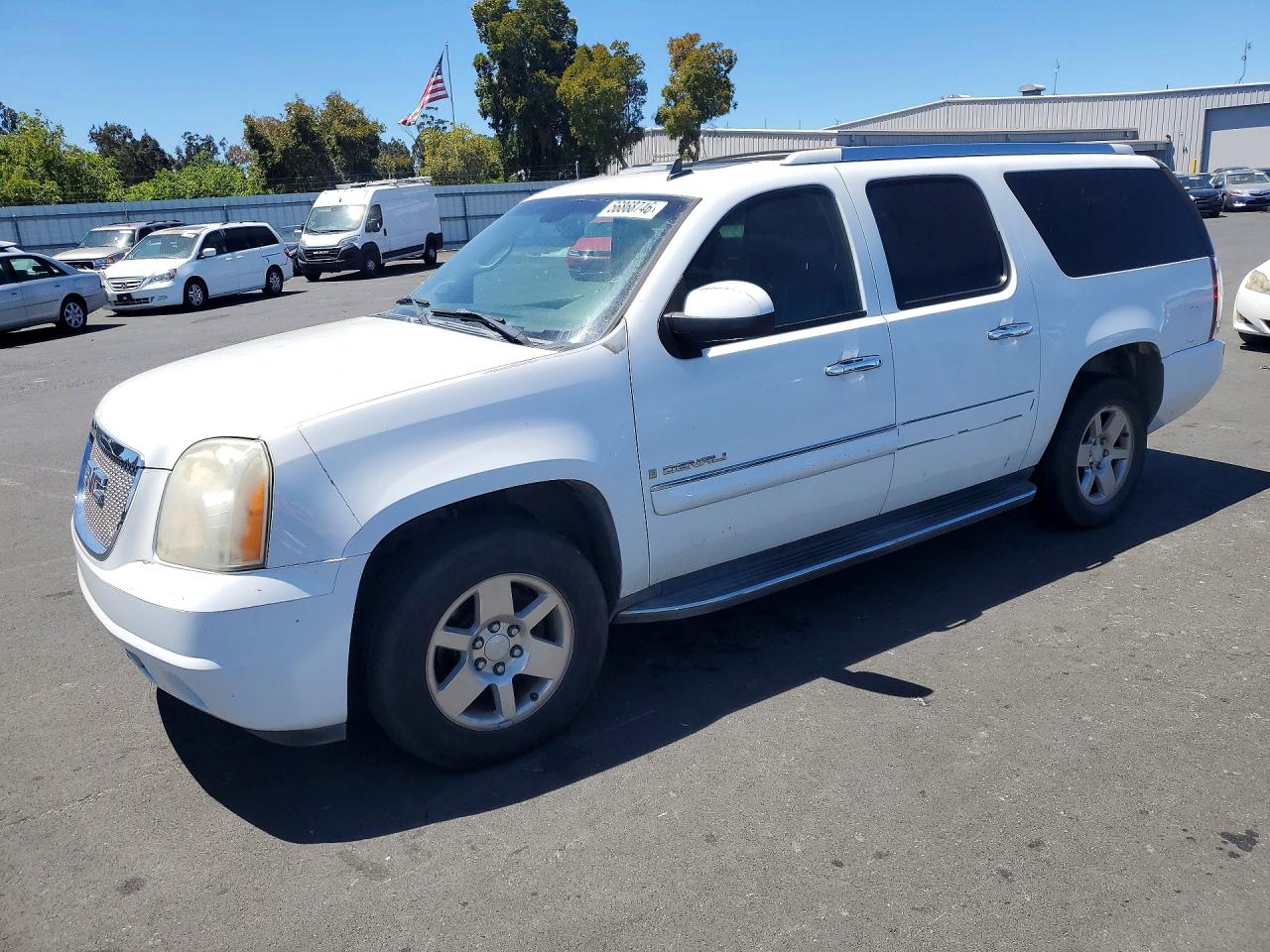 2007 GMC Yukon XL, VIN 1GKFK66897J359330 — Minor dents and scratches