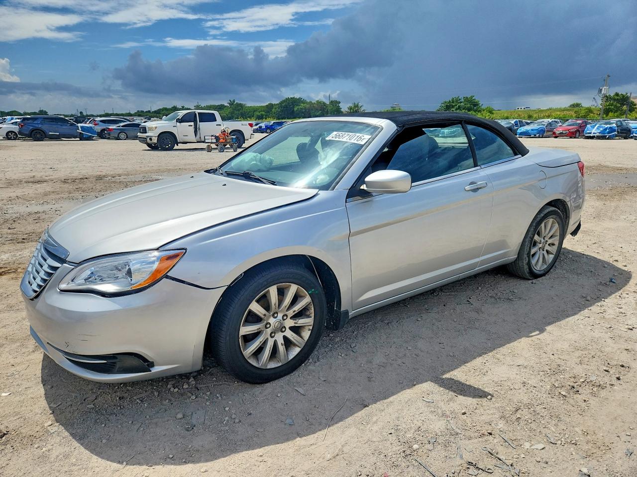 2012 Chrysler 200 Touring, VIN 1C3BCBEB6CN160384 — Front end