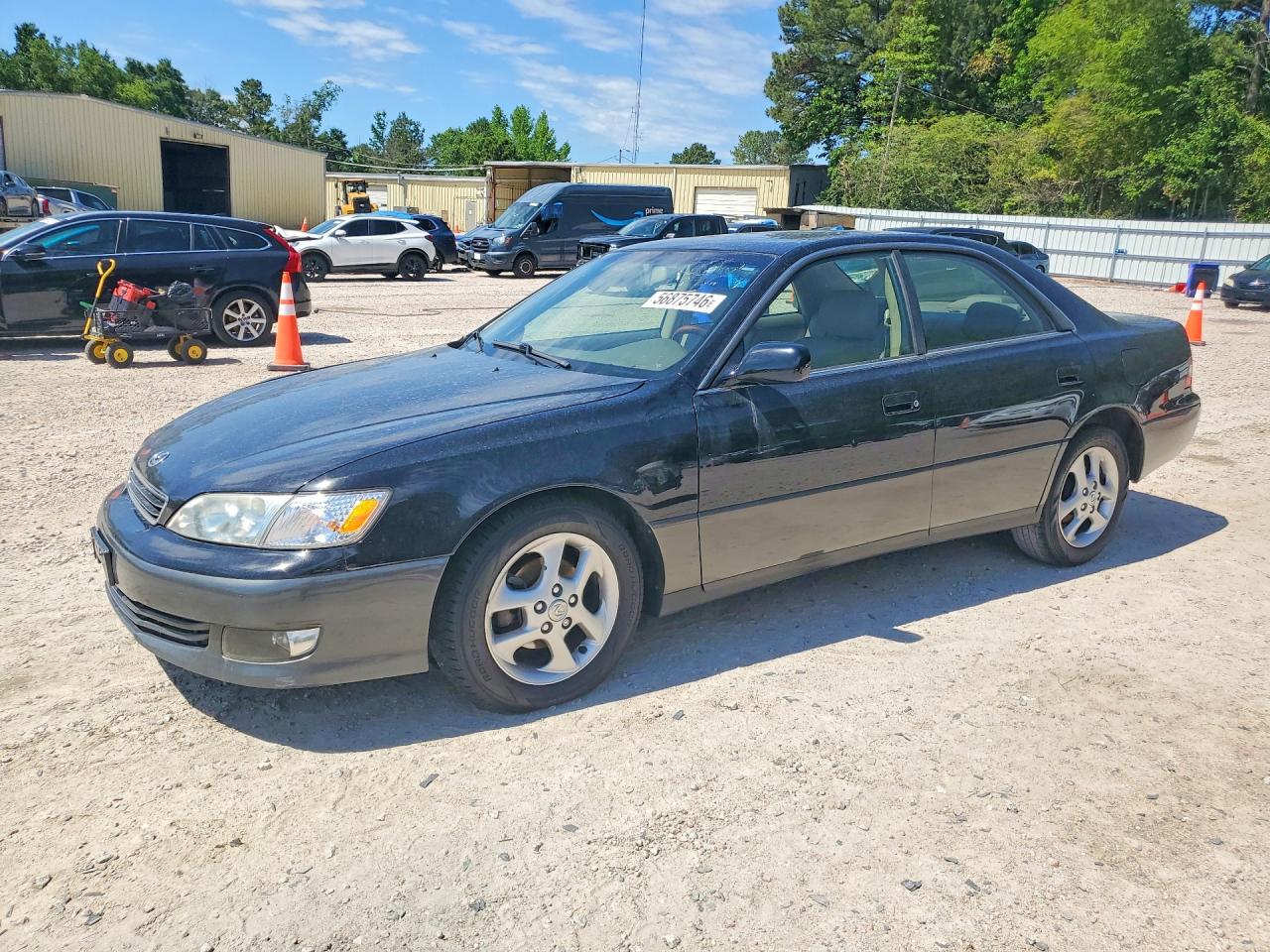 2001 Lexus ES 300, VIN JT8BF28G710330979 — Бок
