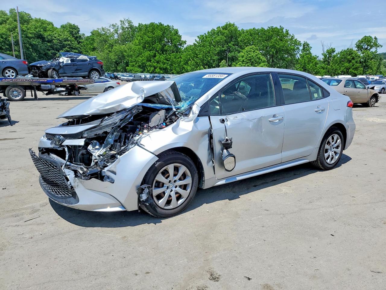 2021 Toyota Corolla LE, VIN JTDEPMAE0MJ157563 — Front end