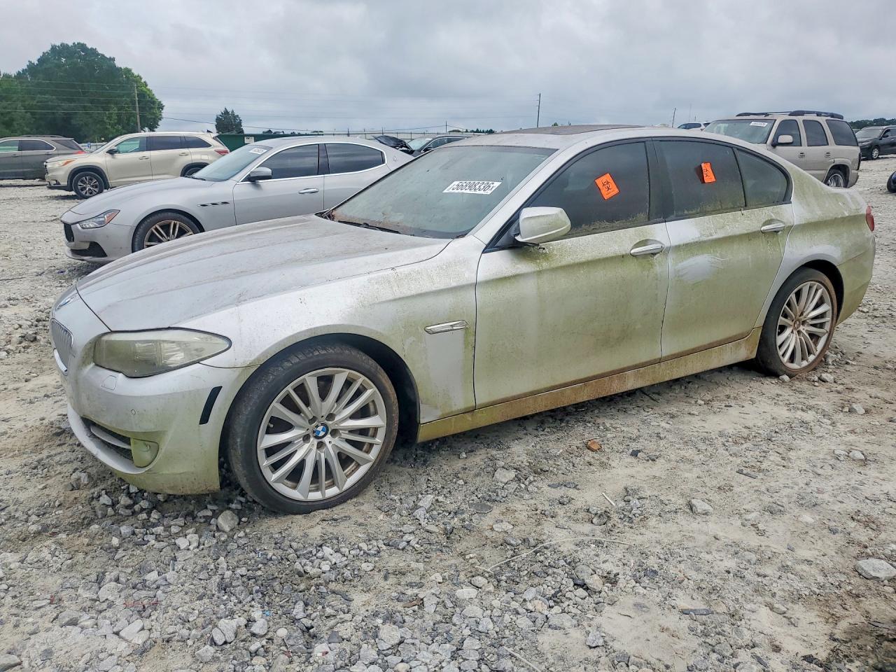 2011 BMW 5 Series 550i, VIN WBAFR9C56BC758225 — Minor dents and scratches