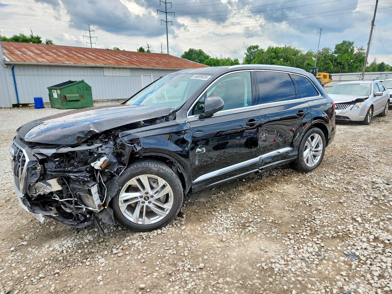 2022 Audi Q7 Premium Plus, VIN WA1LXBF79ND017513 — Перед