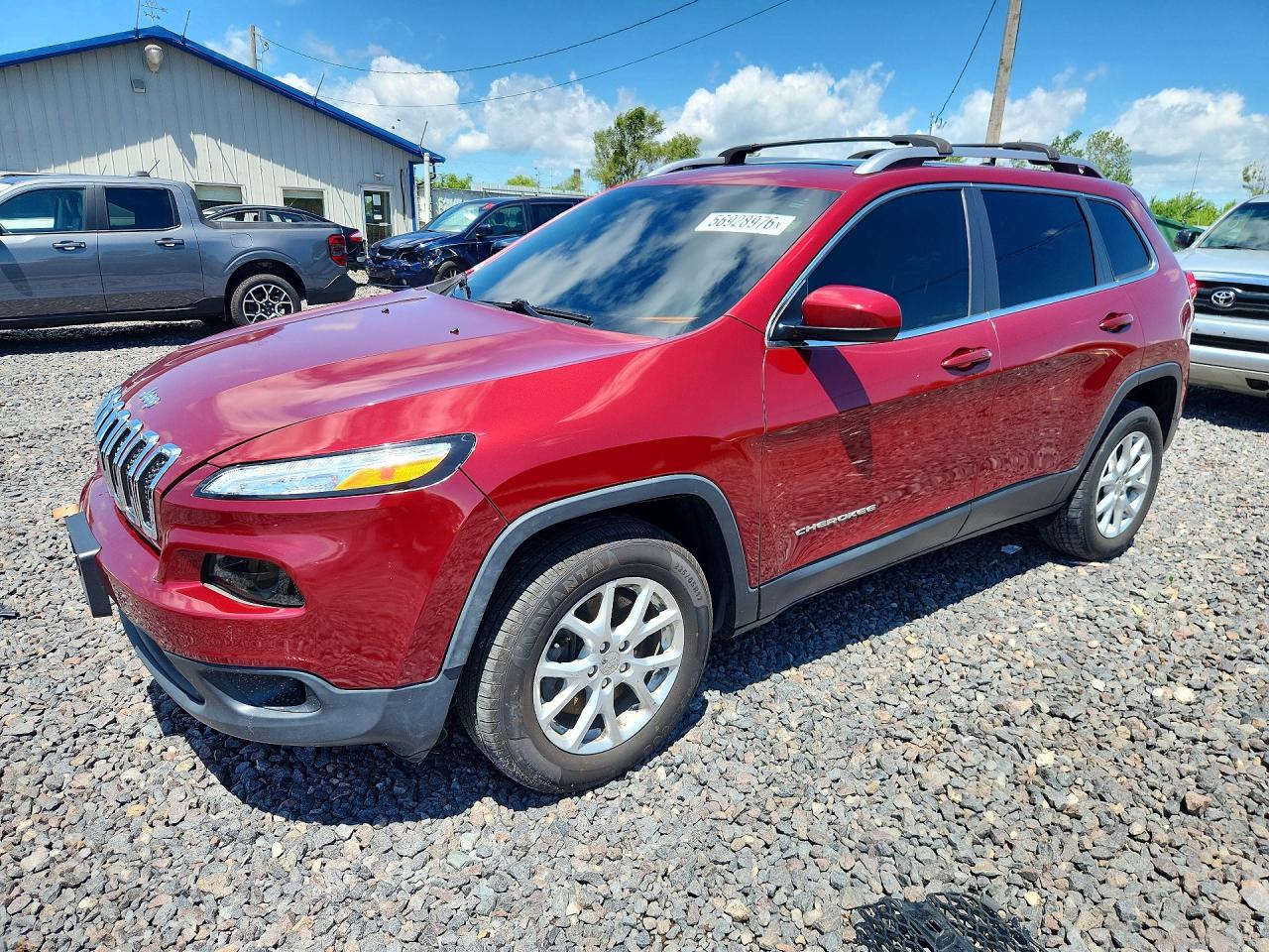 2016 Jeep Cherokee Latitude, VIN 1C4PJMCS3GW142740 — Rear end