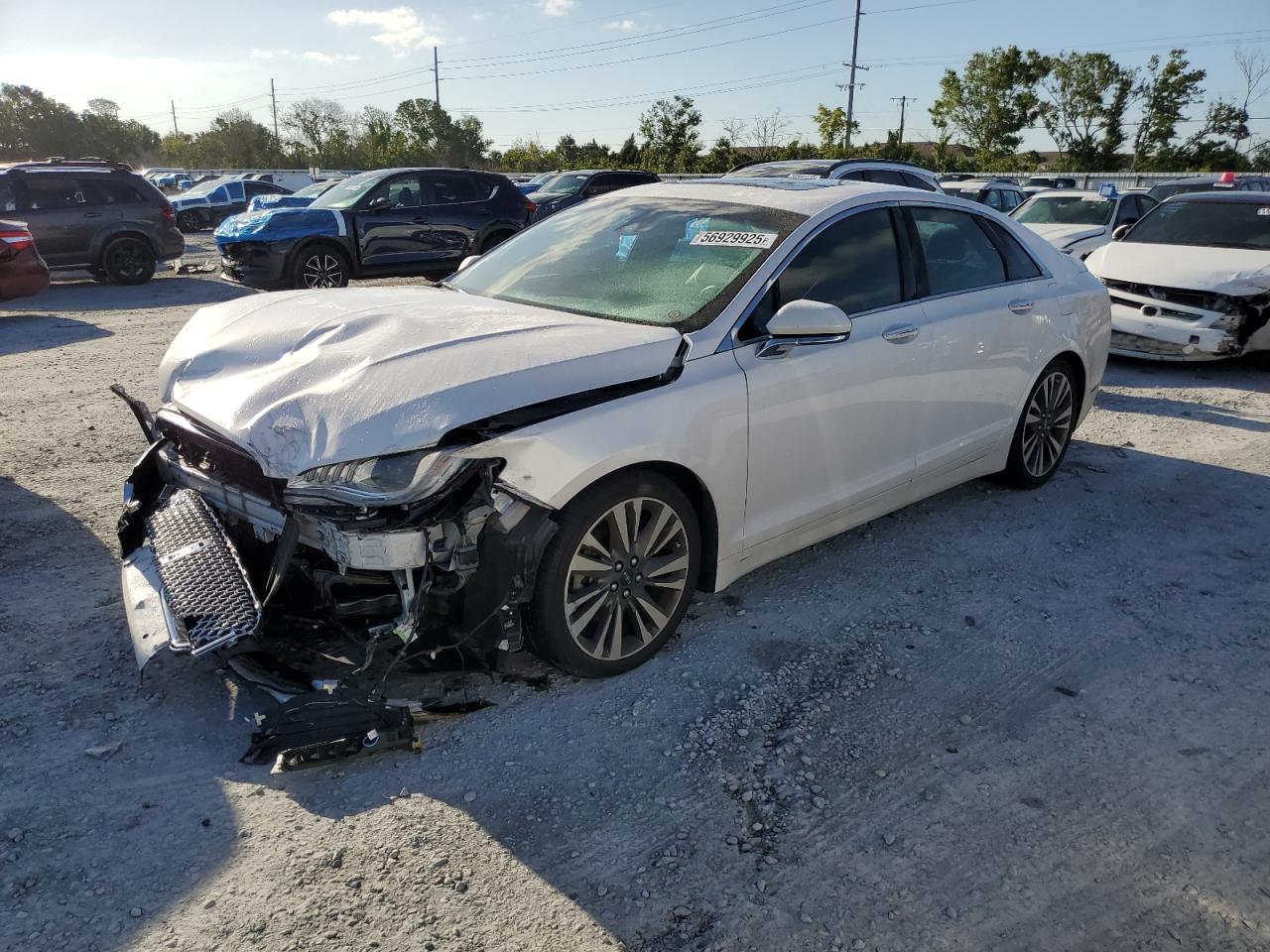 2020 Lincoln MKZ Reserve, VIN 3LN6L5E96LR620633 — Front end