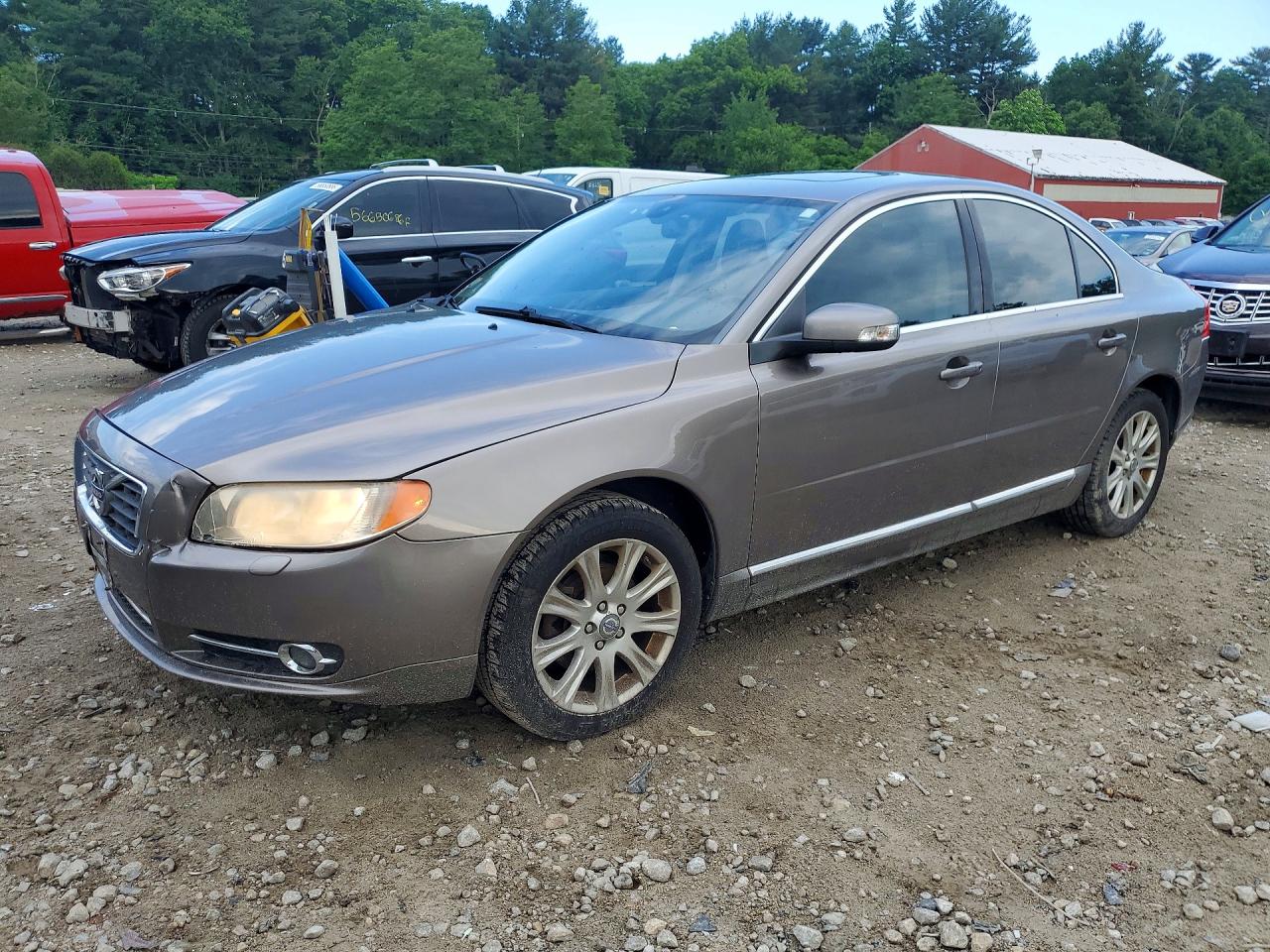 2010 Volvo S80 I6, VIN YV1960ASXA1116012 — Front end