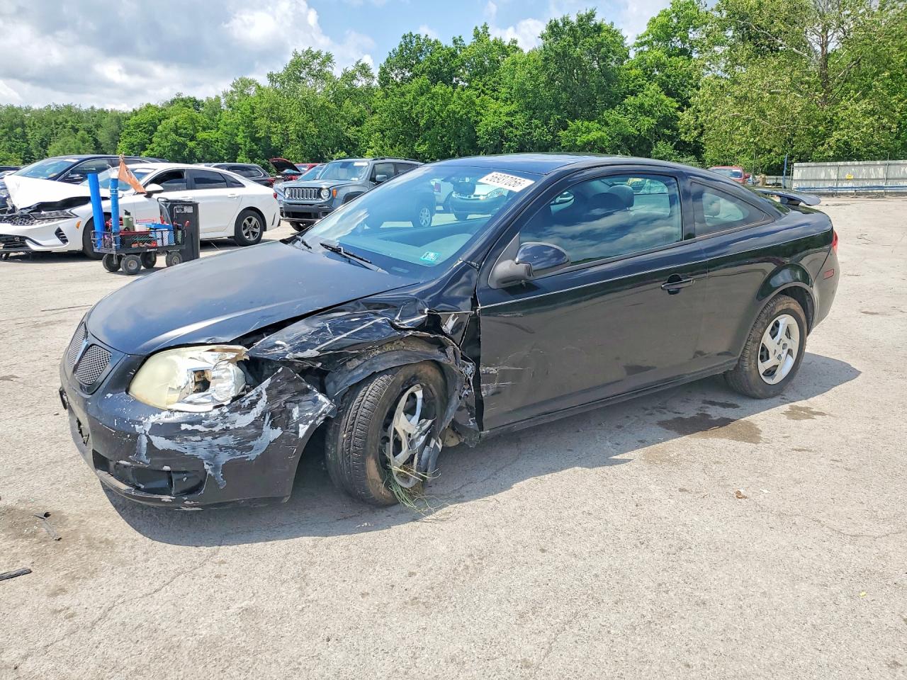 2008 Pontiac G5, VIN 1G2AL18F087246046 — Front end