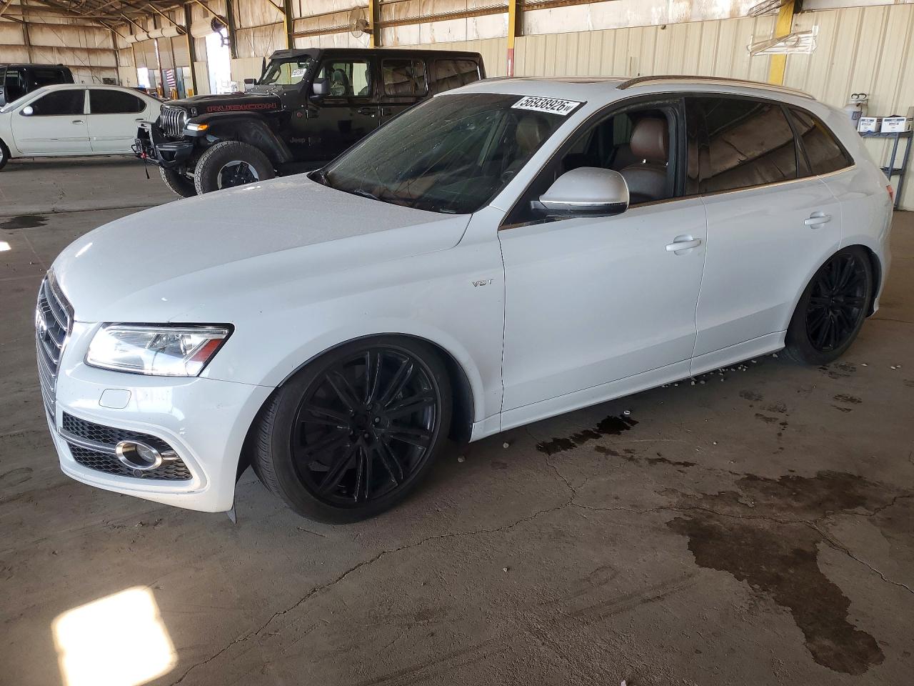 2014 Audi SQ5 Prestige, VIN WA1VGAFP7EA112429 — Мелкие вмятины и царапины