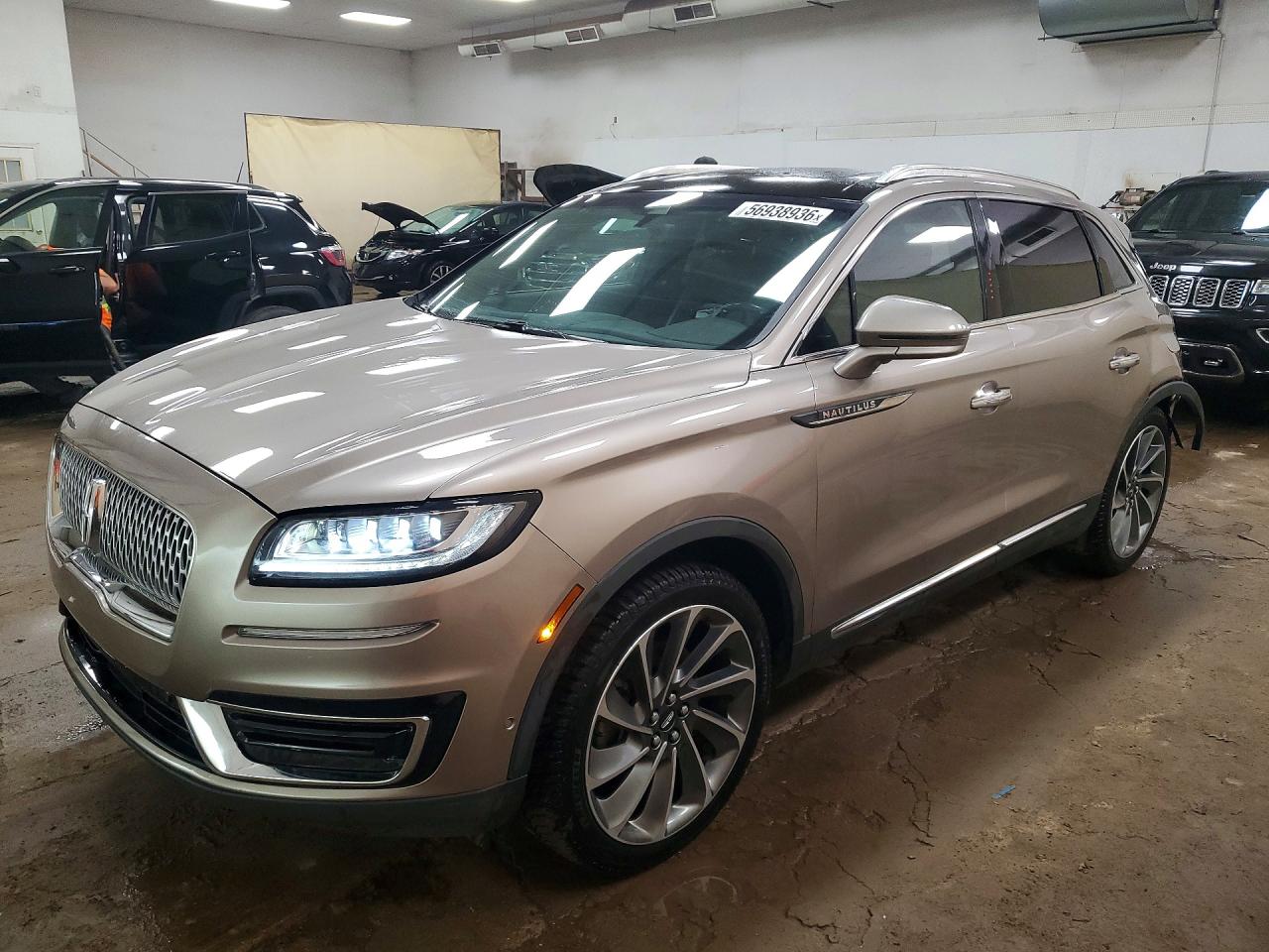 2020 Lincoln Nautilus Reserve, VIN 2LMPJ8KP8LBL10744 — Rear end