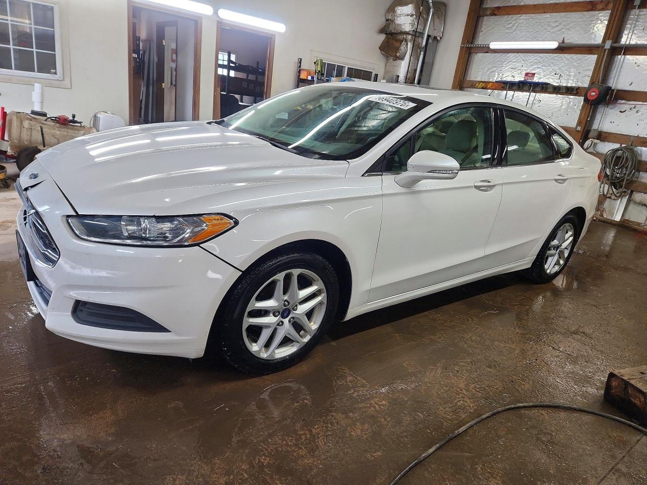 2016 Ford Fusion SE, VIN 3FA6P0HD9GR295581 — Front end