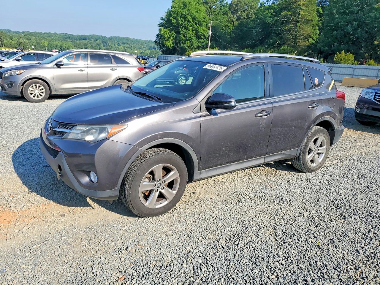2015 Toyota RAV4 XLE, VIN 2T3WFREV4FW227861 — Rear end
