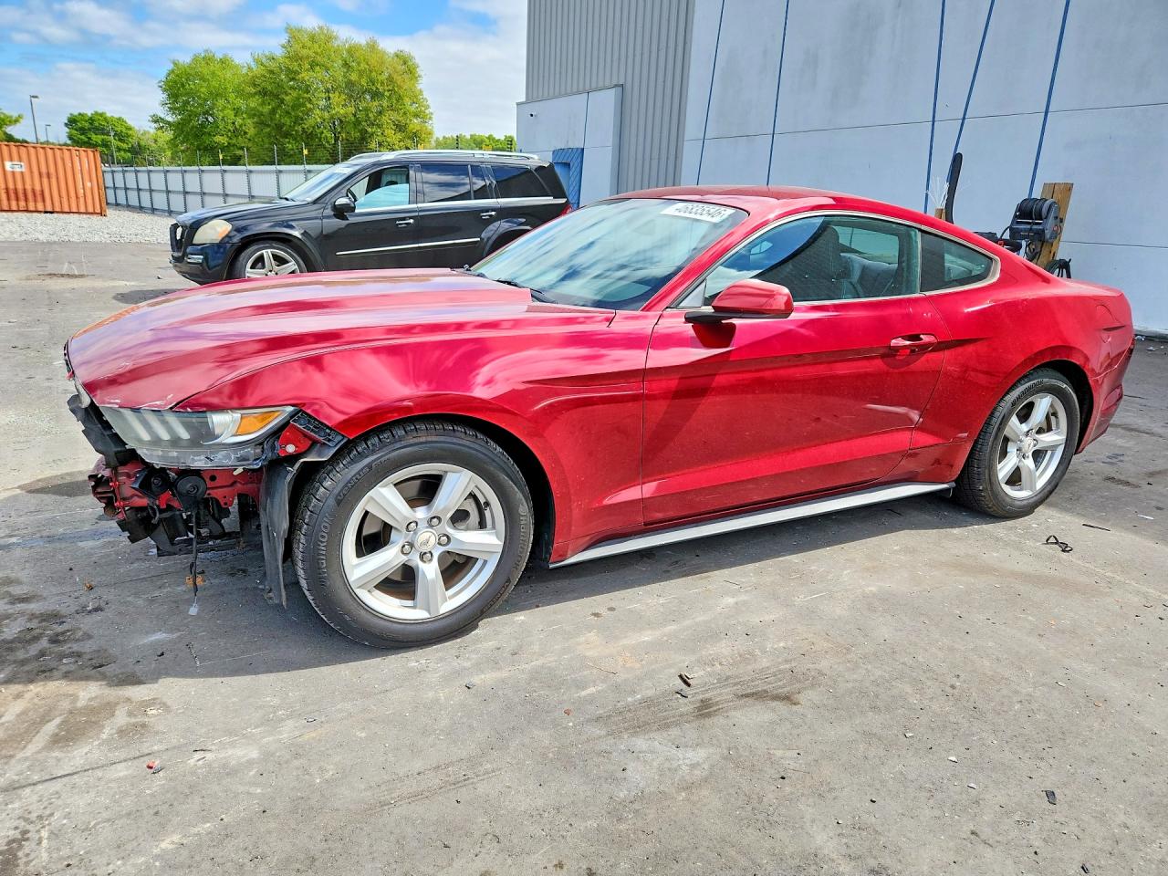 2015 Ford Mustang V6, VIN 1FA6P8AM0F5367228 — Front end