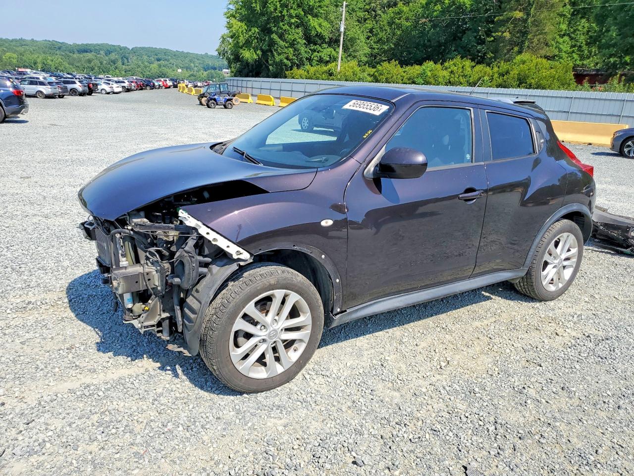 2014 Nissan Juke SV, VIN JN8AF5MV0ET359073 — Front end