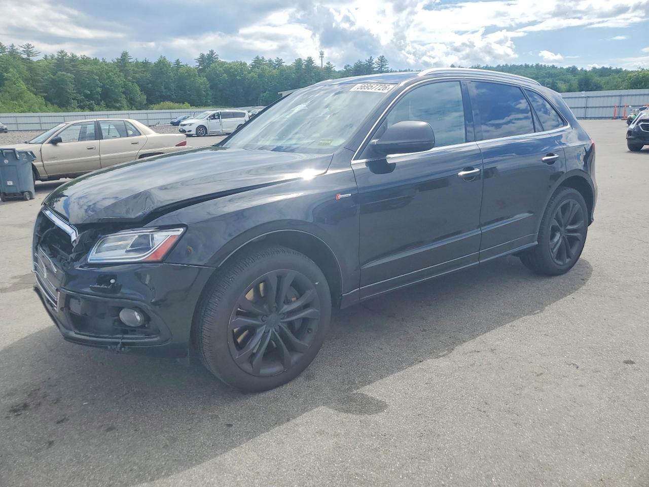 2015 Audi SQ5 Premium Plus, VIN WA1CGAFP8FA060852 — Front end