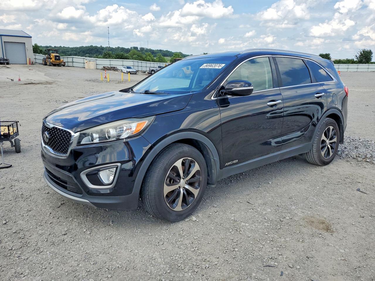 2016 Kia Sorento EX, VIN 5XYPHDA50GG097682 — Normal wear