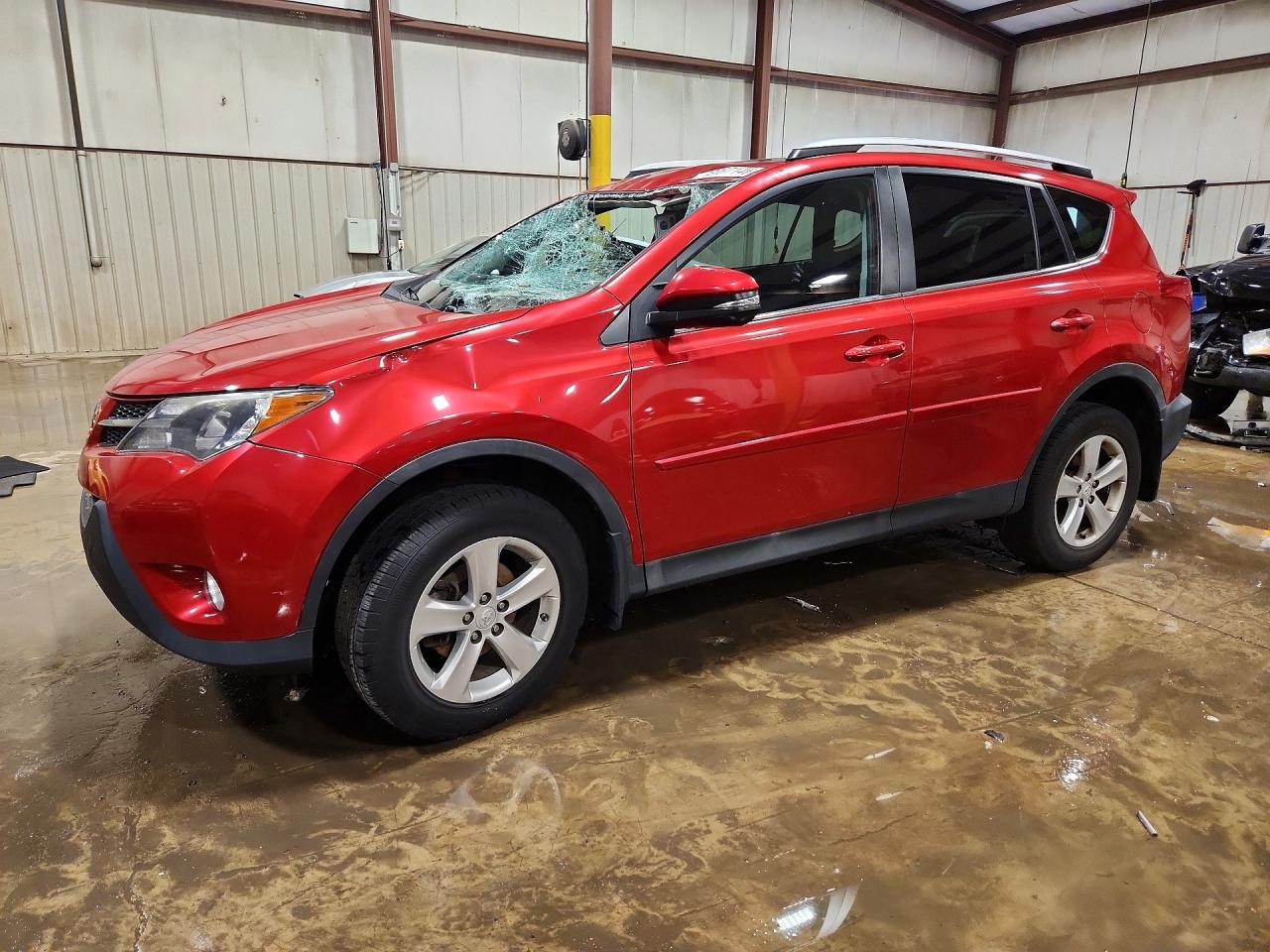 2014 Toyota RAV4 XLE, VIN 2T3RFREV9EW194237 — Front end