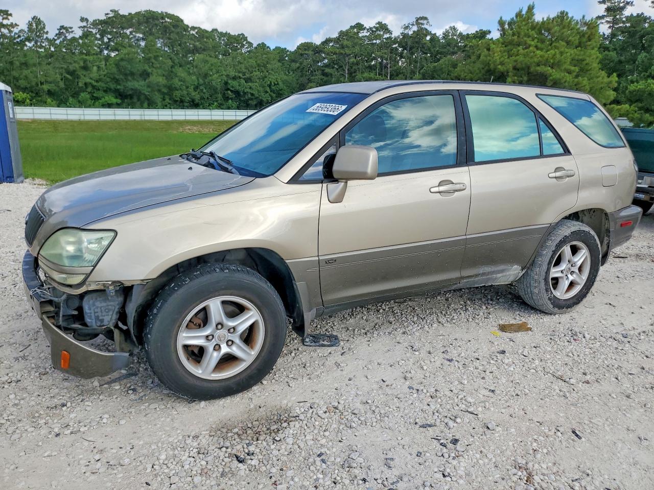 2003 Lexus RX 300, VIN JTJGF10U330157948 — Front end