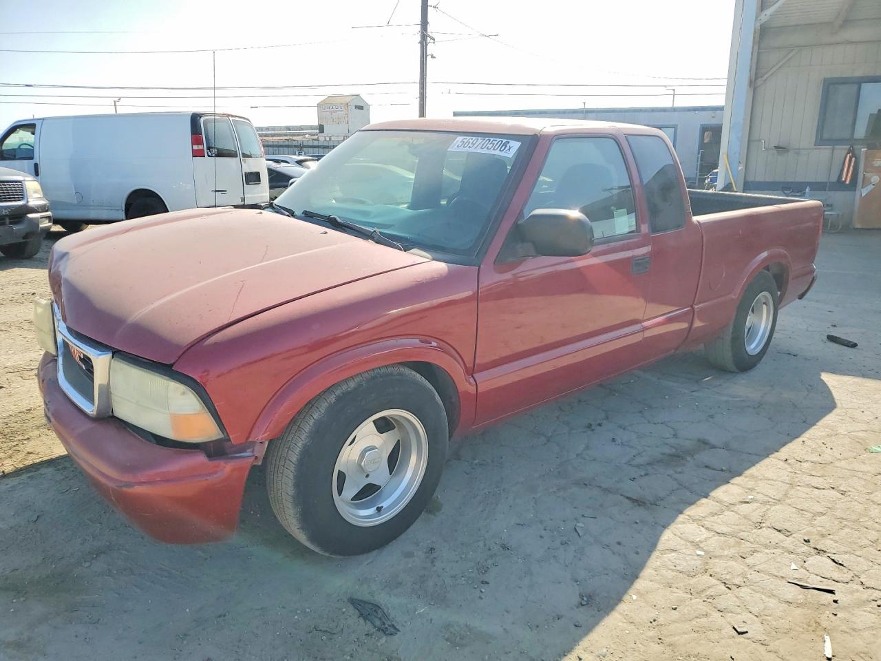2003 GMC Sonoma SLS, VIN 1GTCS19X138154932 — Front end