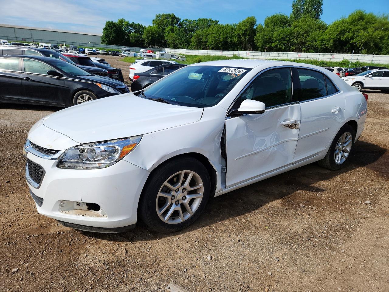 2015 Chevrolet Malibu LT, VIN 1G11C5SL9FF339967 — Side