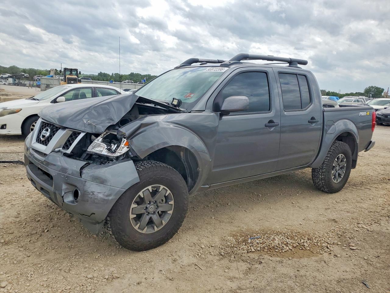 2020 Nissan Frontier SV, VIN 1N6ED0EBXLN715425 — Front end