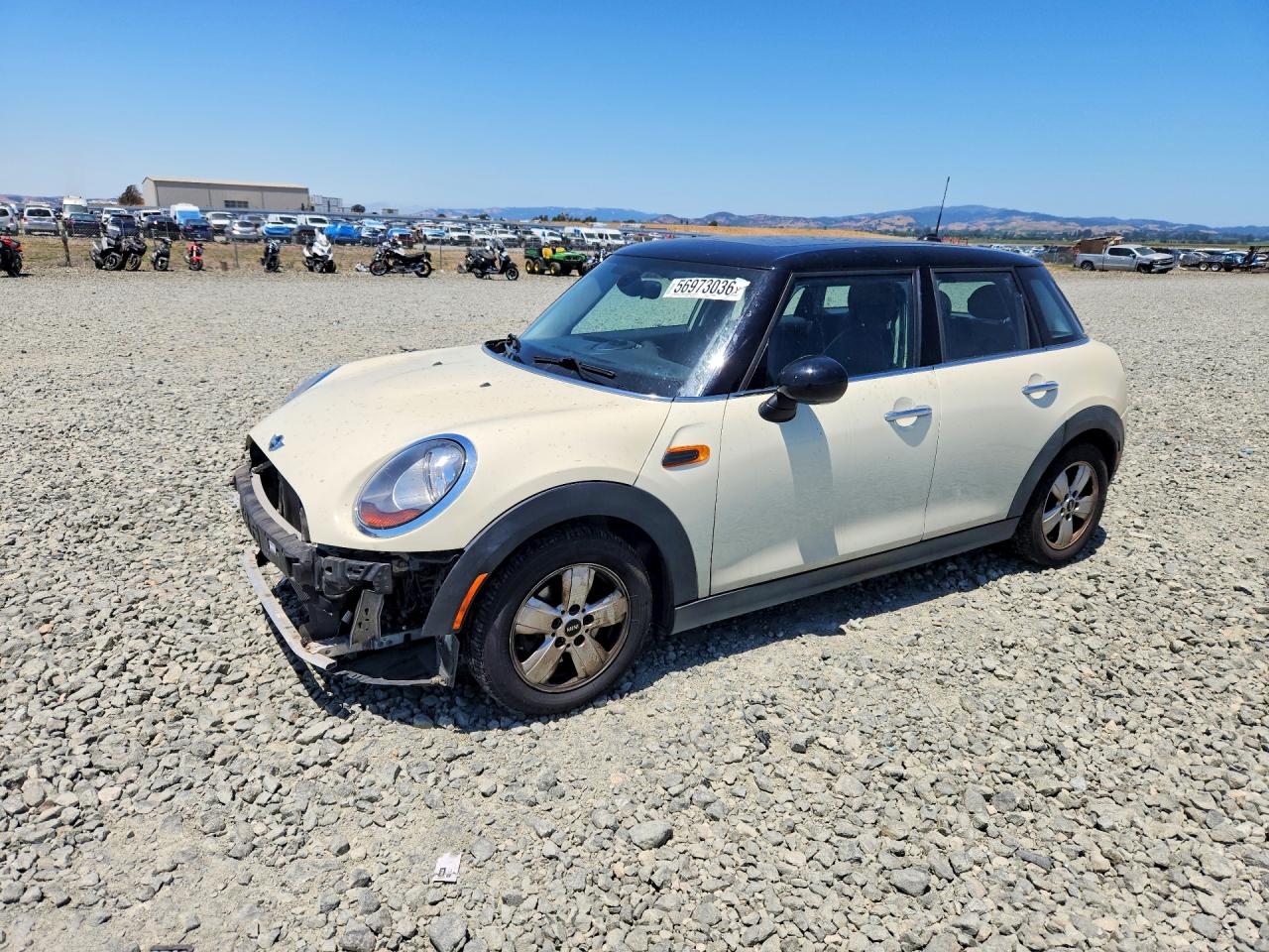 2015 MINI Hardtop 4 Door, VIN WMWXS5C51FT829015 — Vandalism