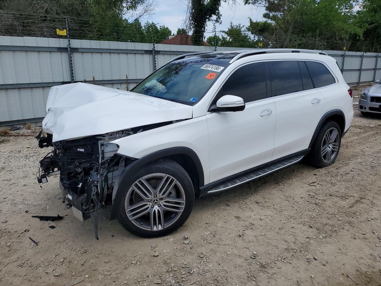 2022 Mercedes-Benz GLS 450, VIN 4JGFF5KE5NA801566 — Front end