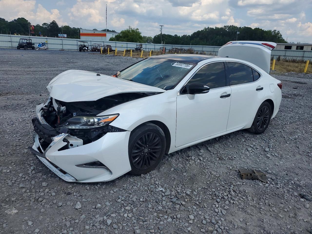 2016 Lexus ES 330, VIN JTHBK1GG8G2217806 — Перед