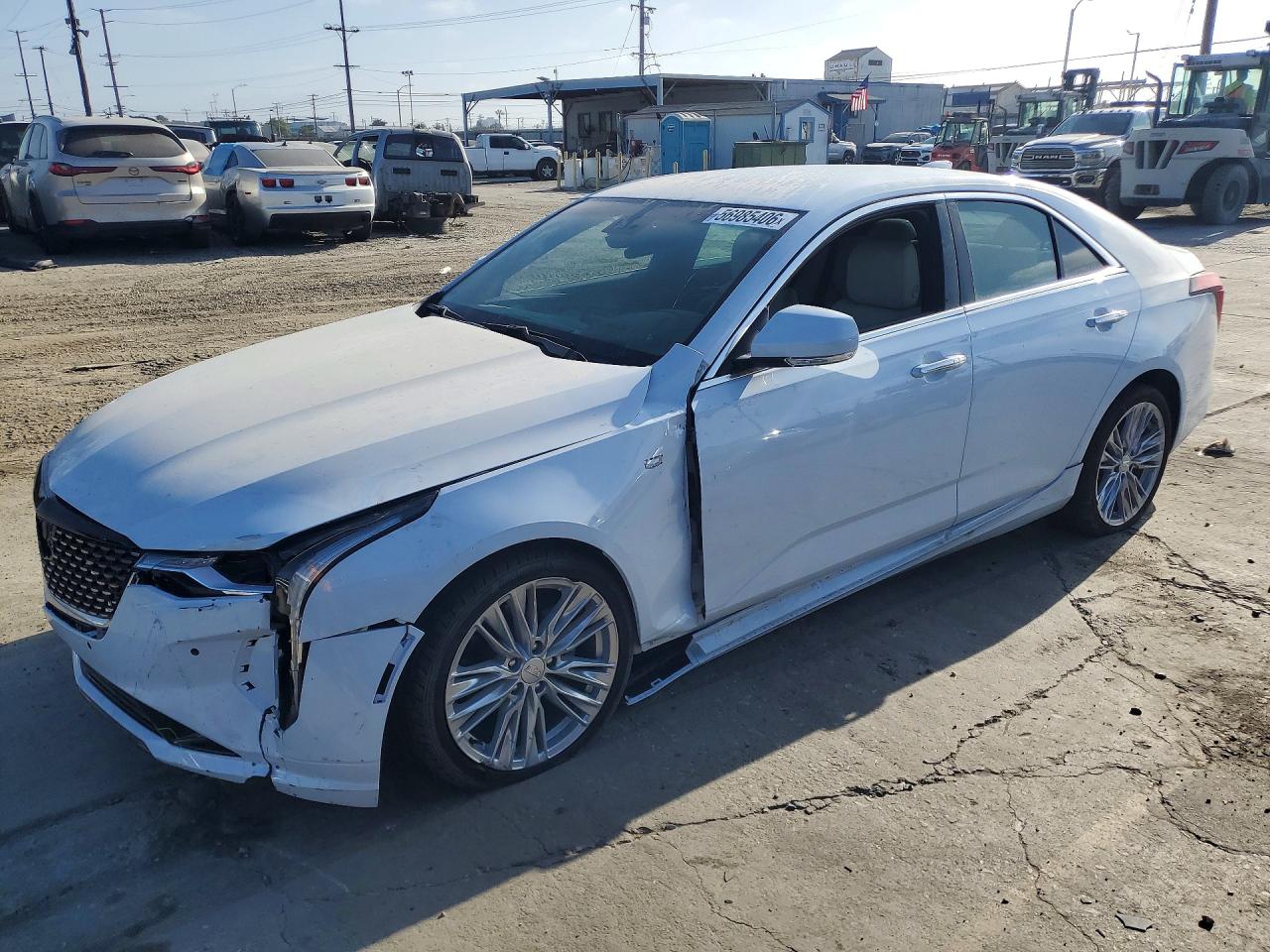 2026 Cadillac CT4 Premium Luxury, VIN 1G6DB5RK5T0105542 — Перед