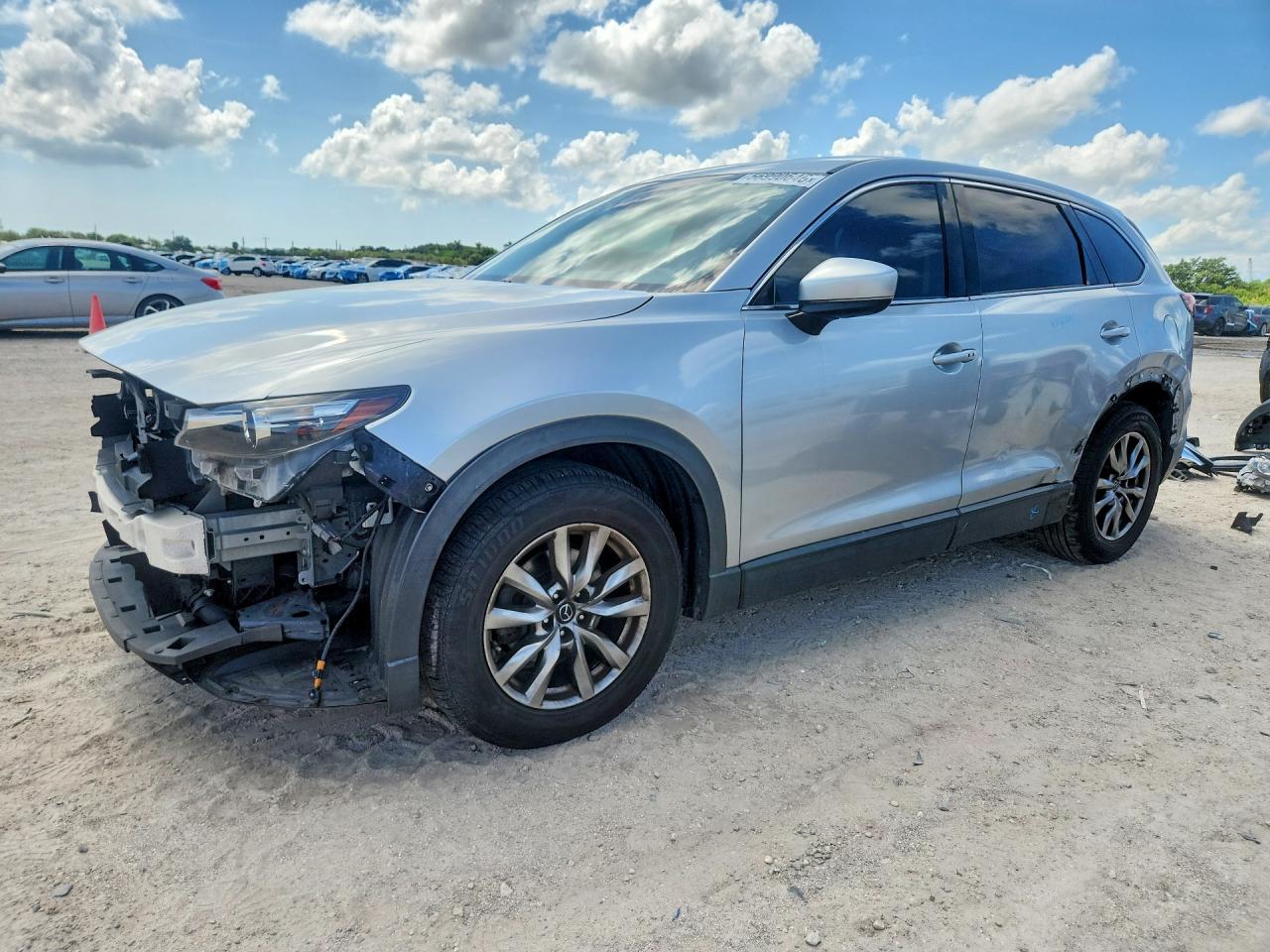 2017 Mazda CX-9 Touring, VIN JM3TCBCY4H0133445 — Перед