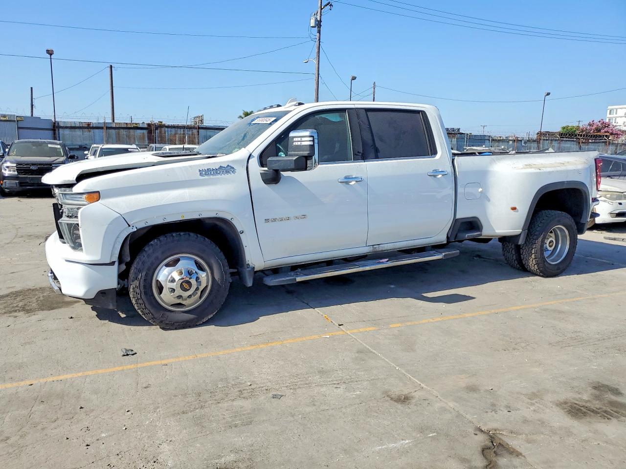 2023 Chevrolet Silverado 3500HD High Country, VIN 1GC4YVEY9PF216779 — Front end