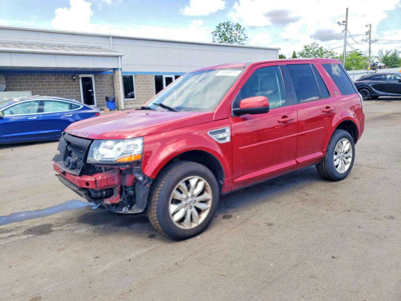 2013 Land Rover LR2, VIN SALFR2BG2DH381954 — Front end