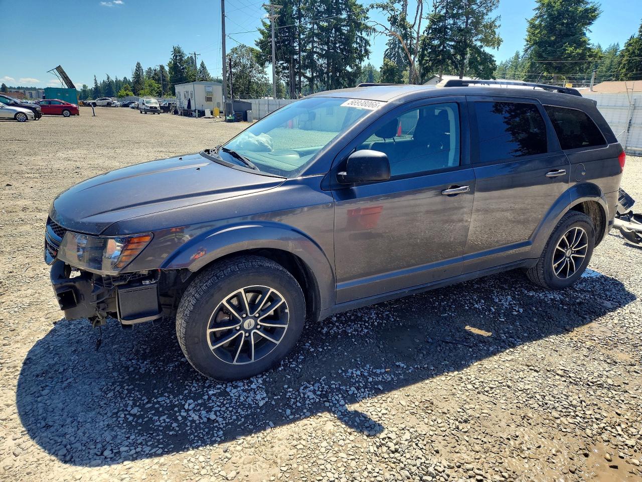 2018 Dodge Journey SE, VIN 3C4PDCAB7JT236010 — Front end